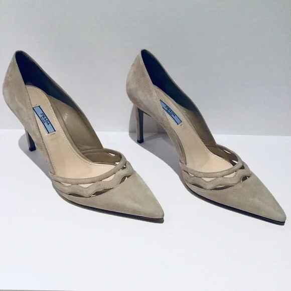 PRADA SUEDE POINT-TOE CUTOUT PUMP. - Picture 6 of 9